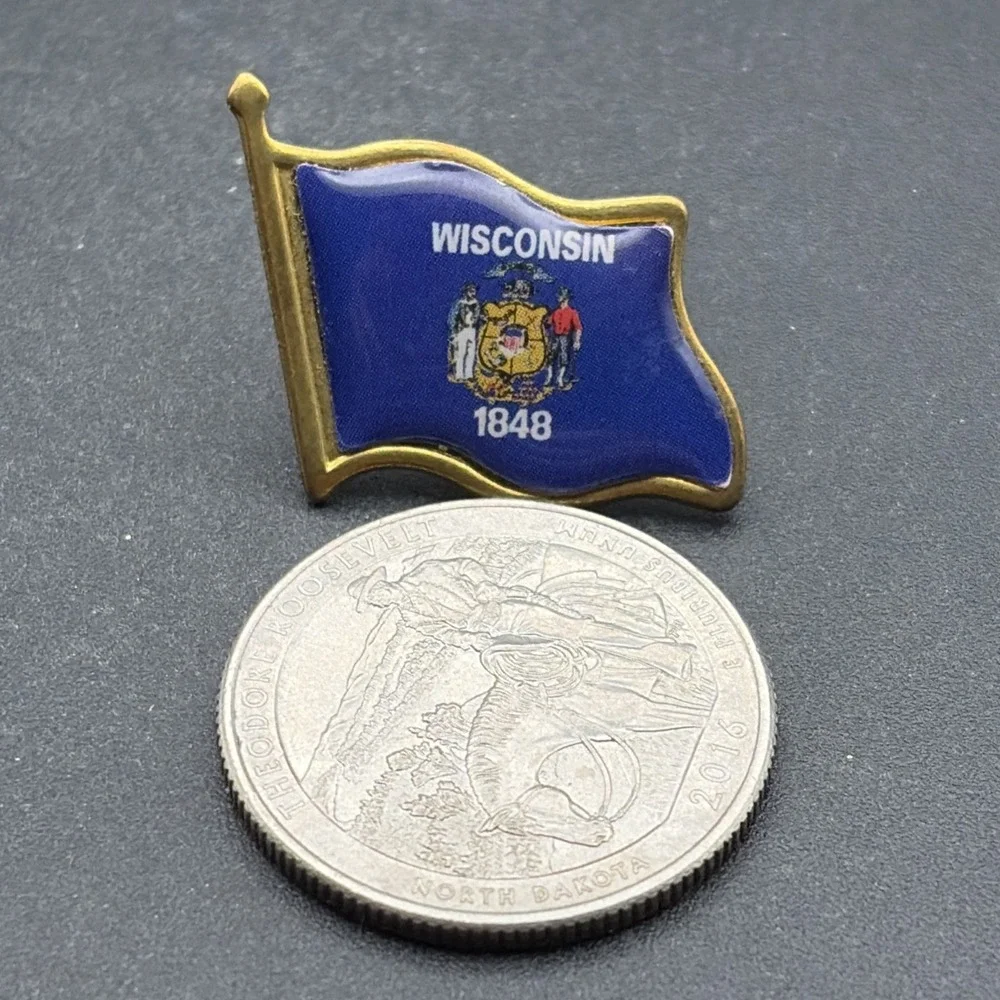 Wisconsin‎ State Flag Lapel Hat Pin